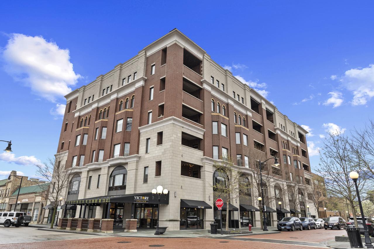 110 S Marion St. #308, Oak Park, IL 60302