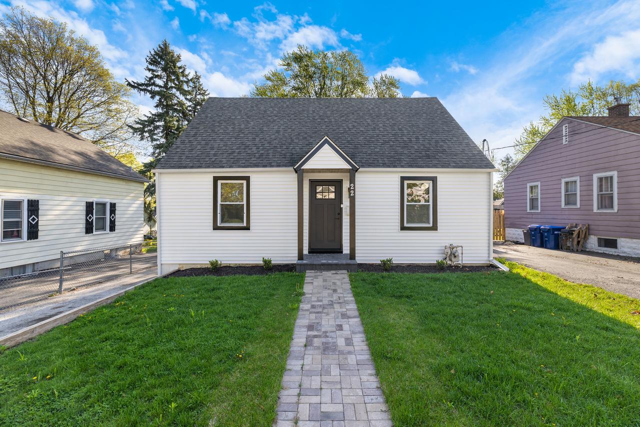 22 N 12th St., St. Charles, IL 60174