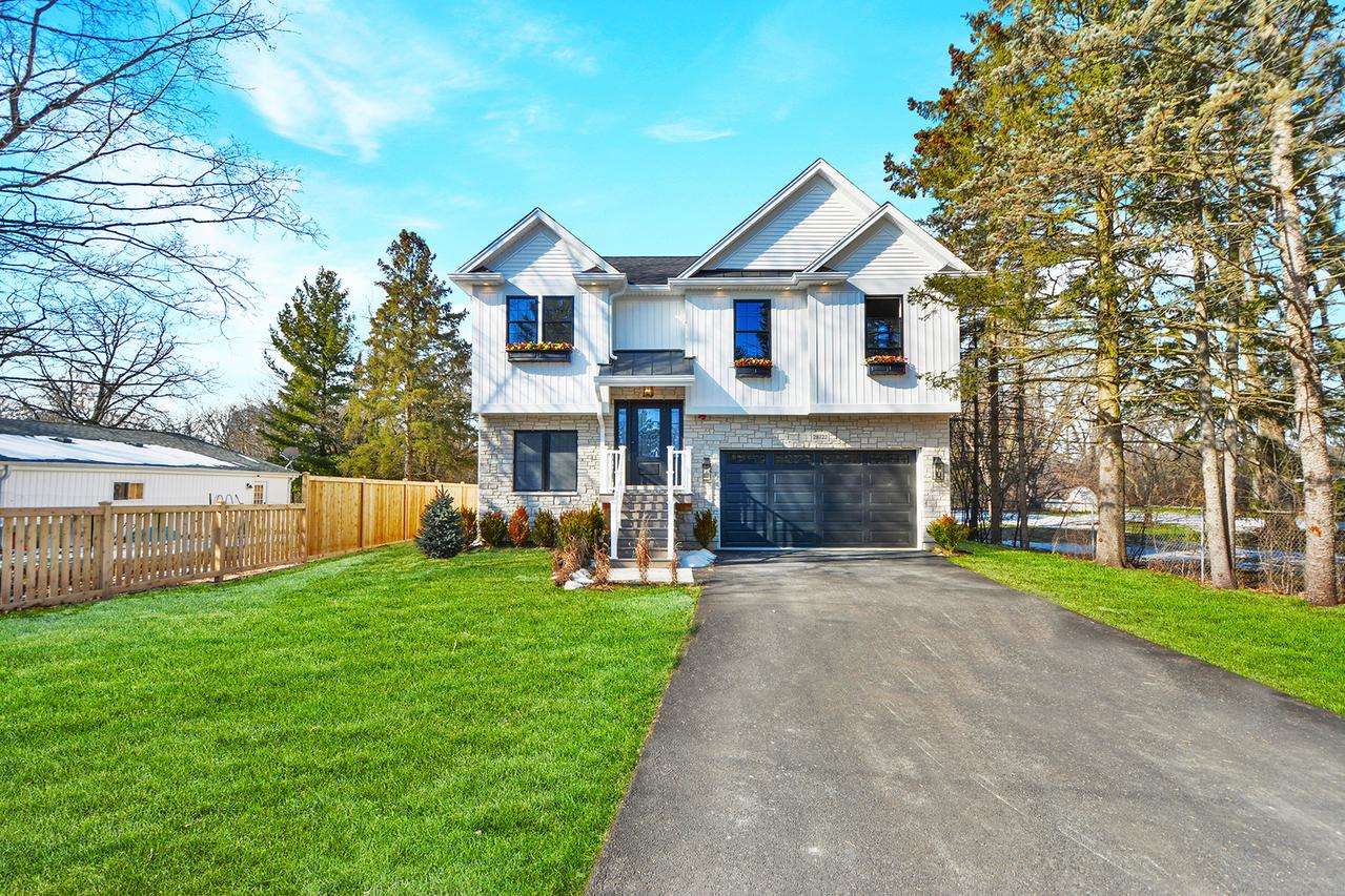 28722 N Madison Ave., Wauconda, IL 60084