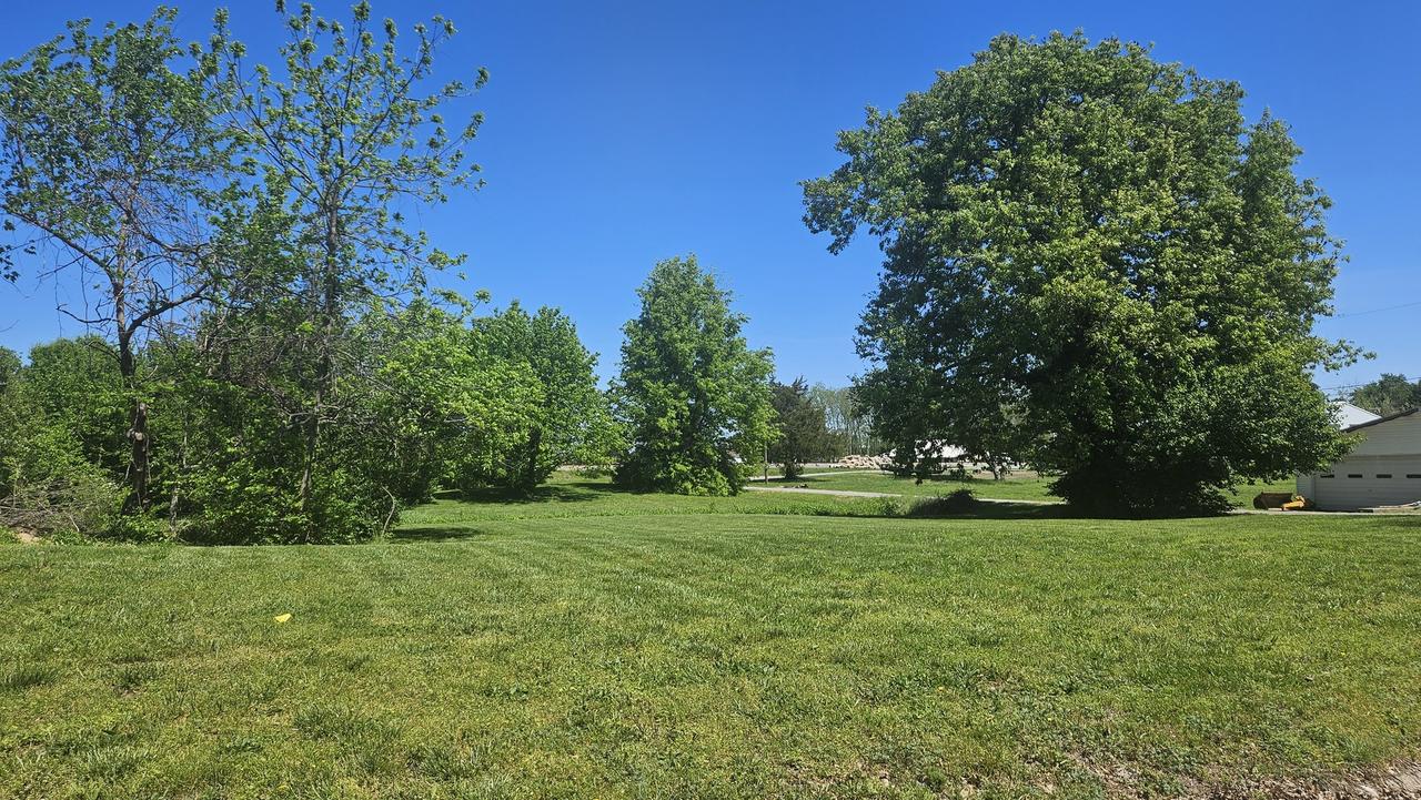 0000 W Main St., Buckner, IL 62819