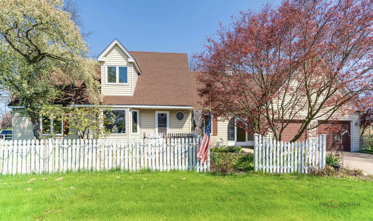 807 Burris Ave., Lake Bluff, IL 60044