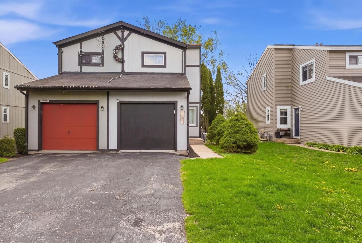 27W051 Cooley Ave., Winfield, IL 60190