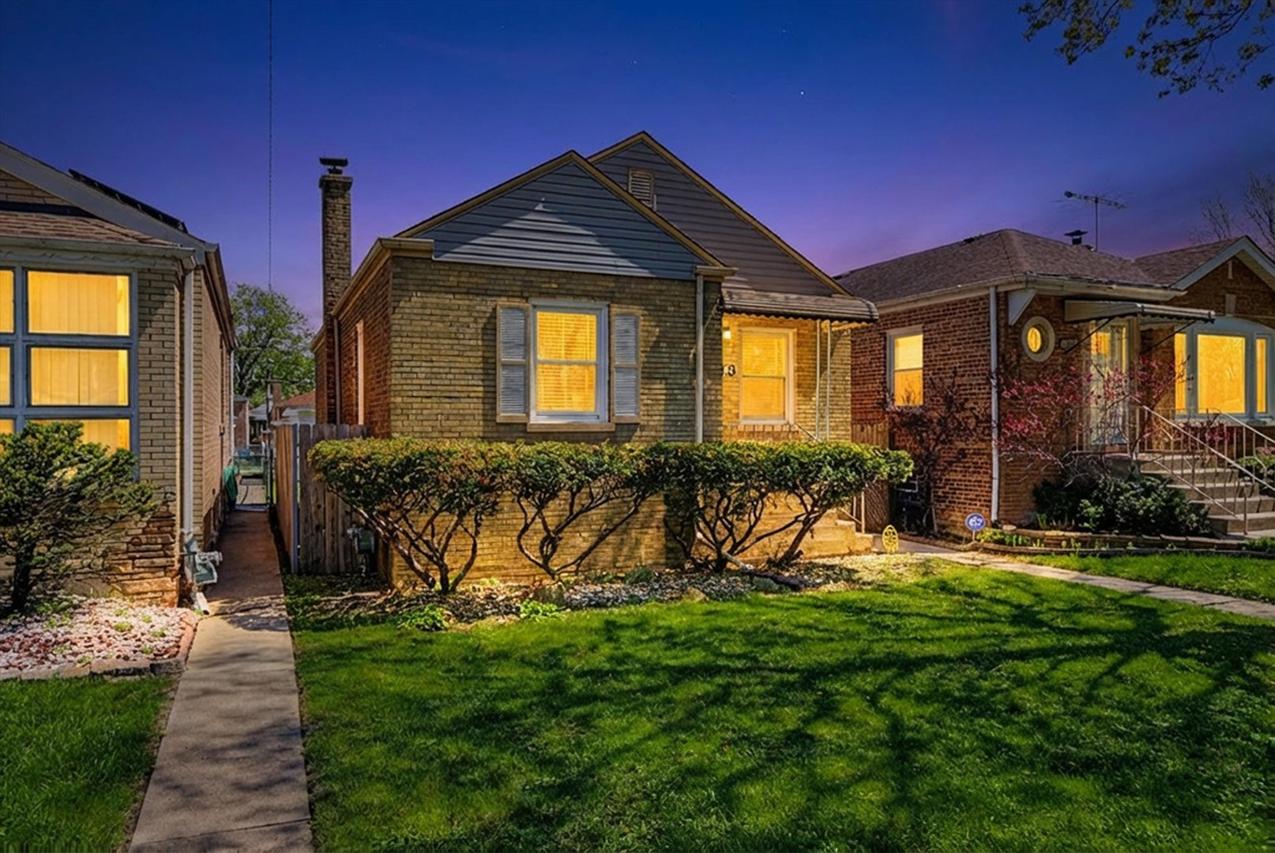 14223 S Wallace Ave., Riverdale, IL 60827