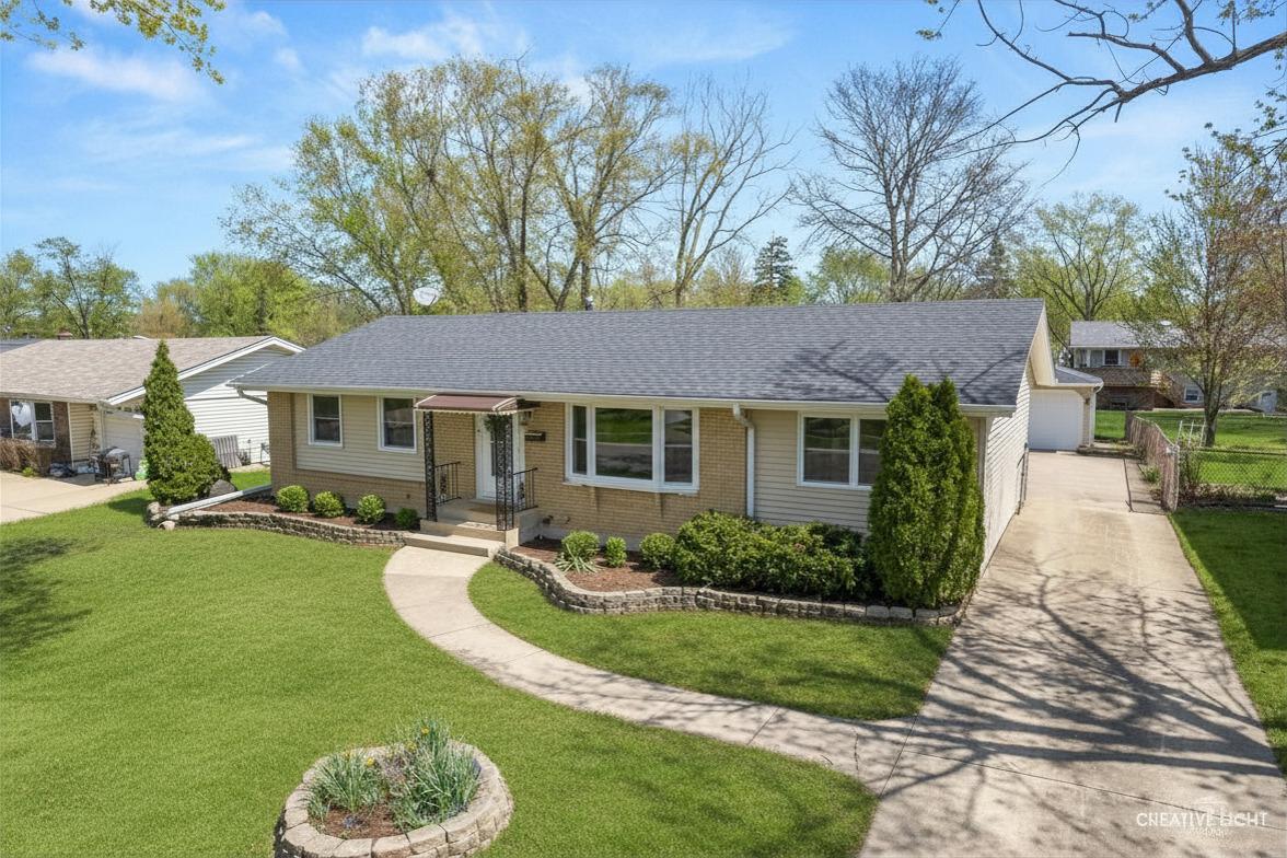 607 Grace Ln., Schaumburg, IL 60193