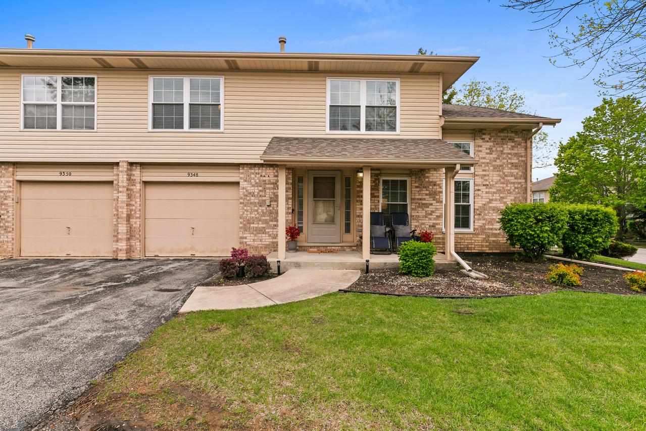 9348 Meadowview Dr., Orland Hills, IL 60487