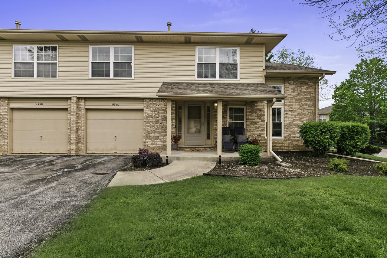 9348 Meadowview Dr., Orland Hills, IL 60487