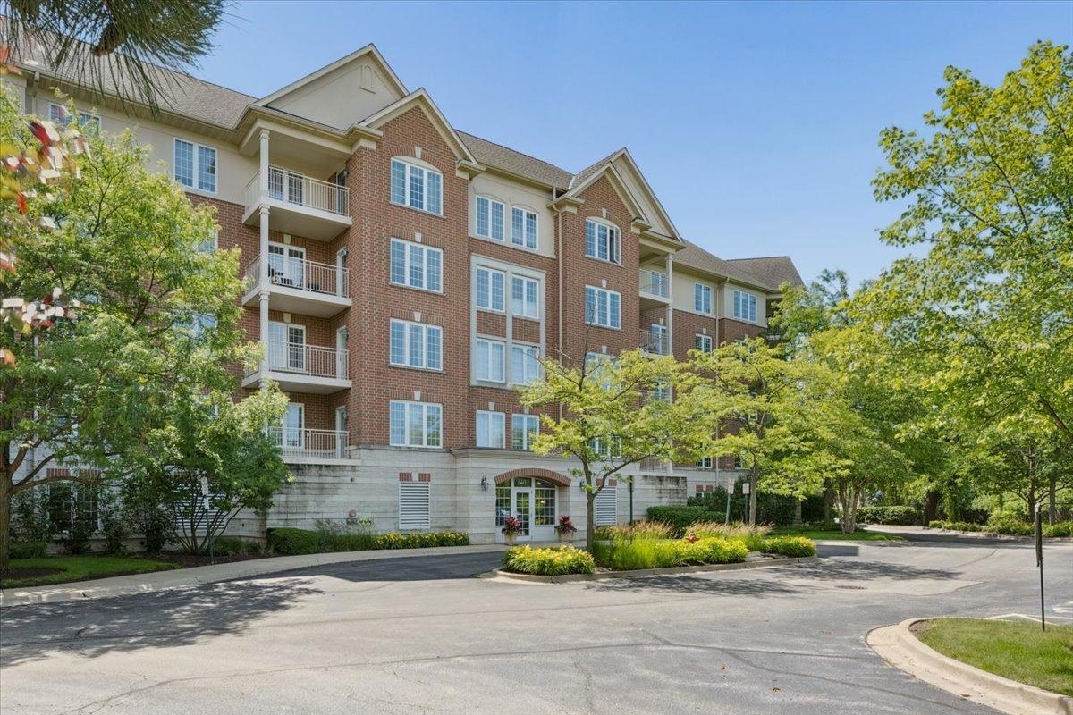 610 Robert York Ave. #202, Deerfield, IL 60015
