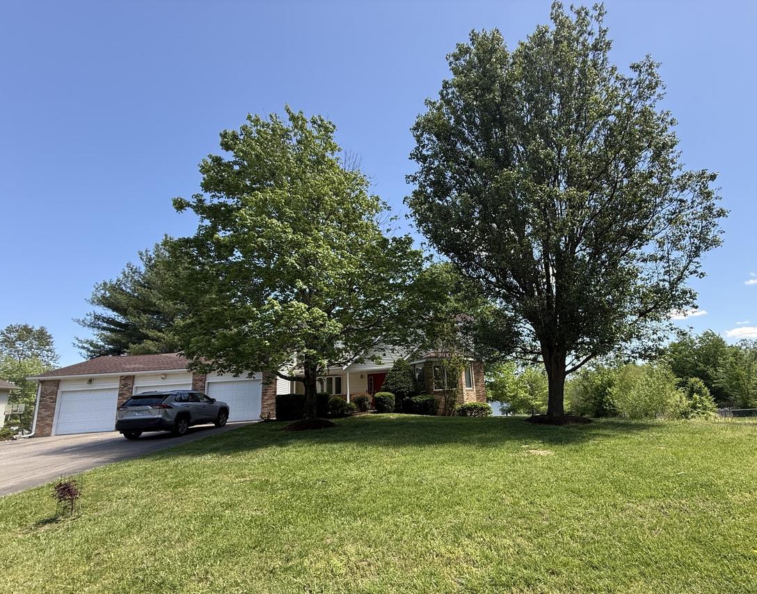 136 Bonnie Brae Rd., Carbondale, IL 62901