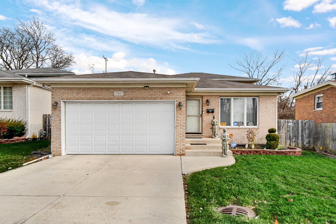 17417 Kedzie Ave., Hazel Crest, IL 60429