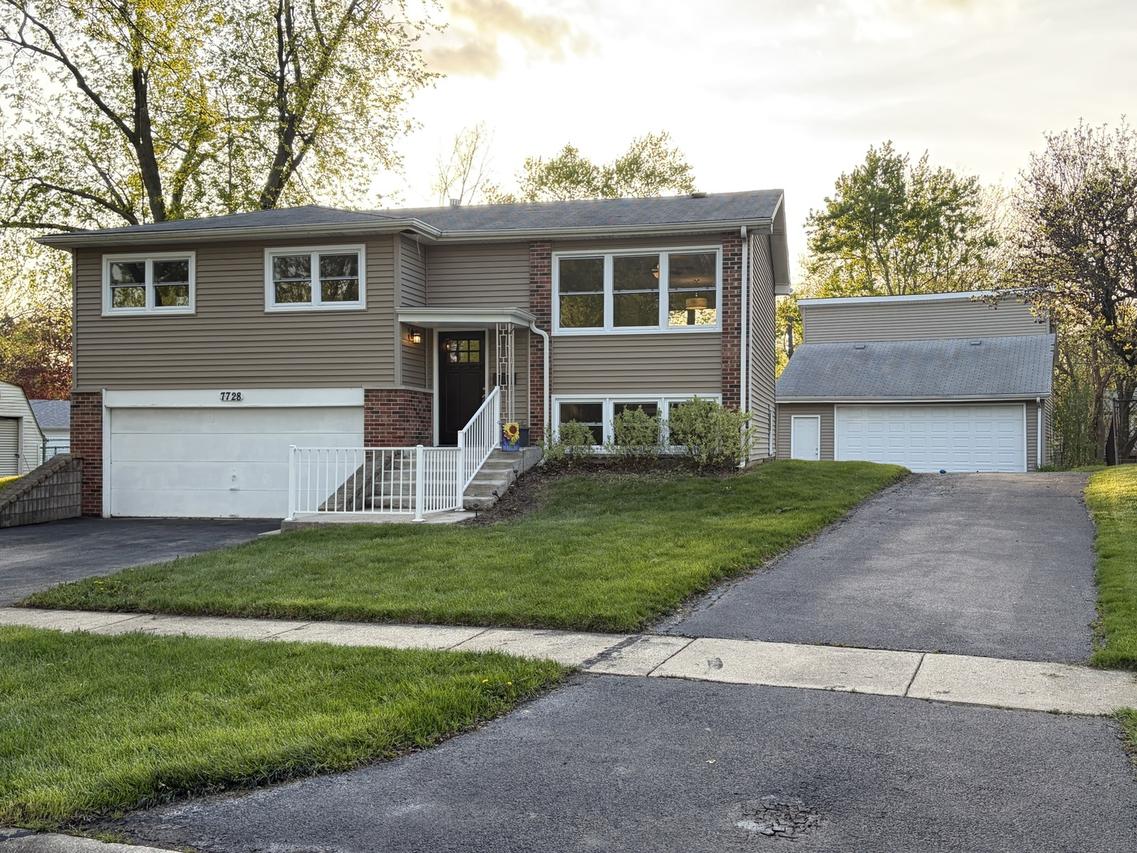7728 Dalewood Pkwy., Woodridge, IL 60517