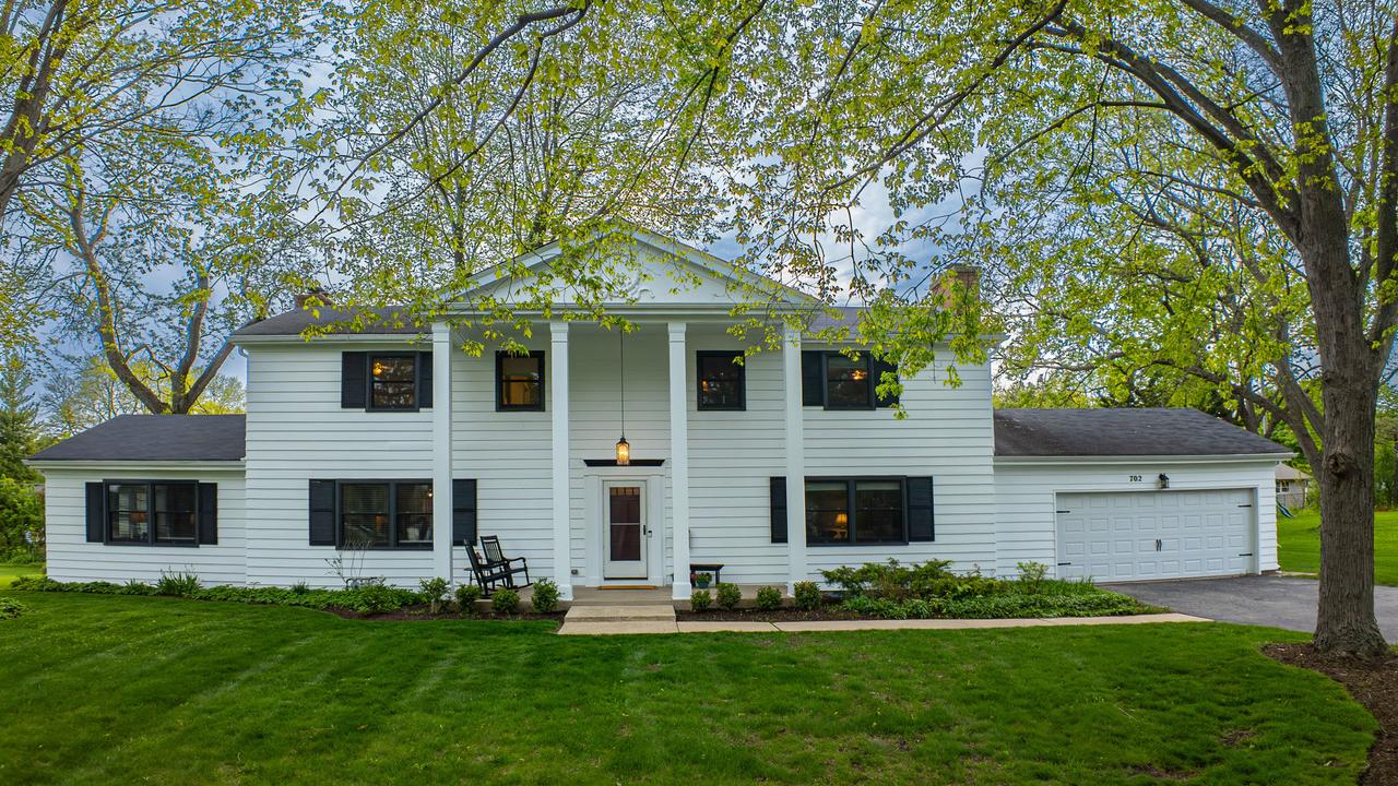 702 Maple Ln., Geneva, IL 60134