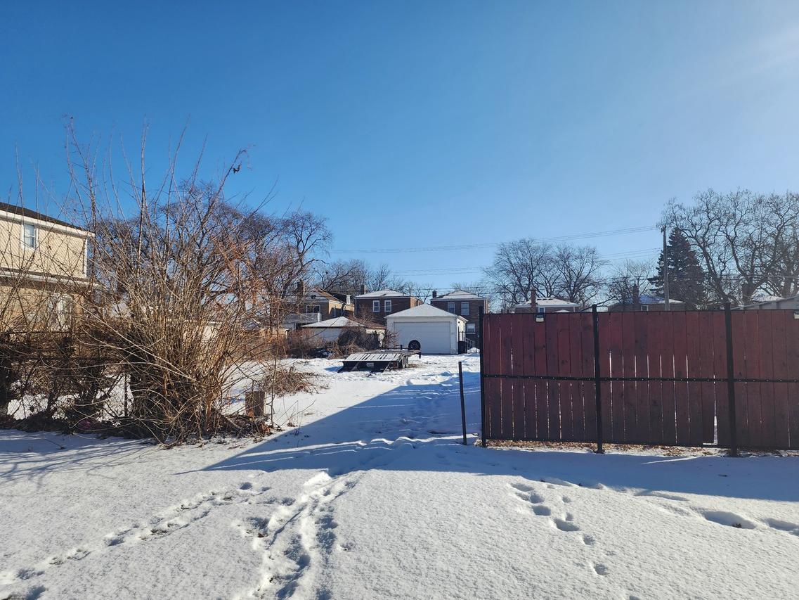 8811 S Parnell Ave., Chicago, IL 60620