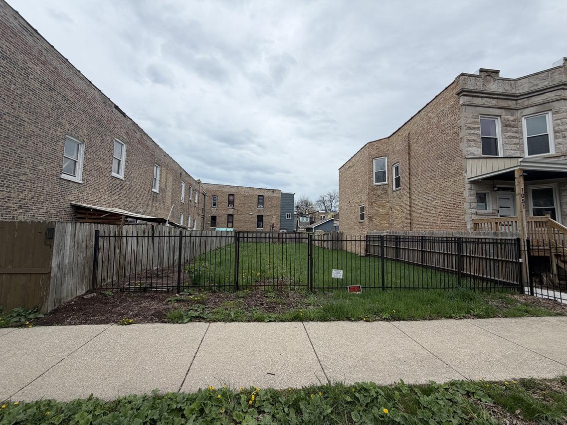1053 N Lawndale Ave., Chicago, IL 60651