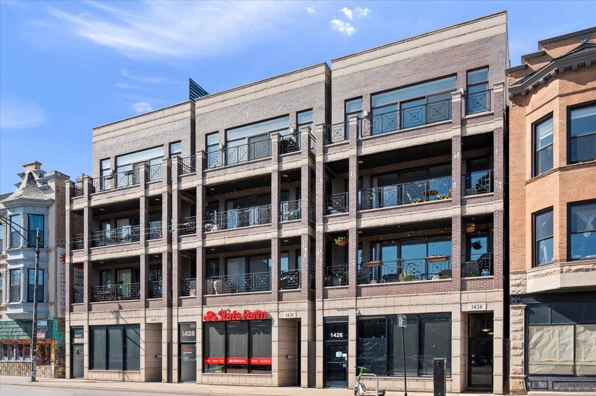 1426 W Irving Park Rd. #3, Chicago, IL 60613