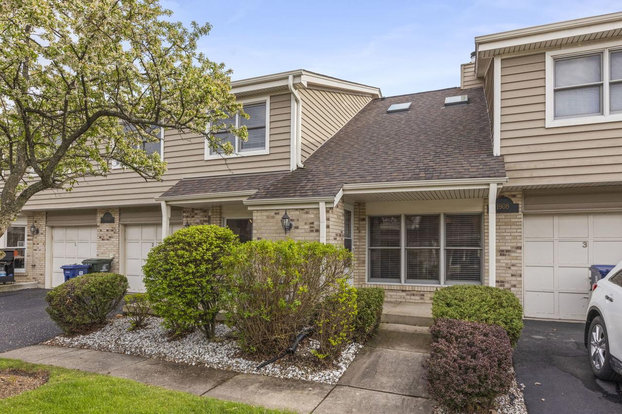 1908 Wisteria Ct. #2, Naperville, IL 60565