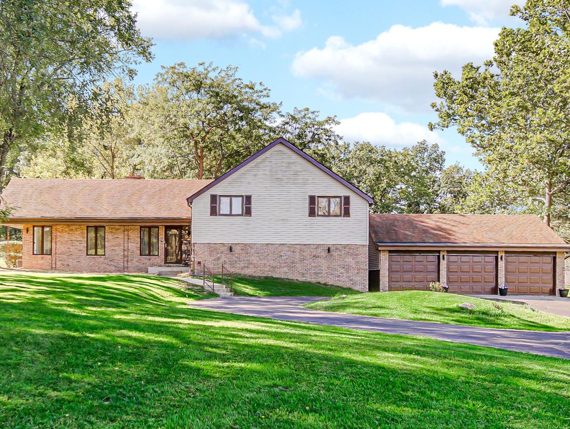 3317 E Buried Oak Dr., Crete, IL 60417