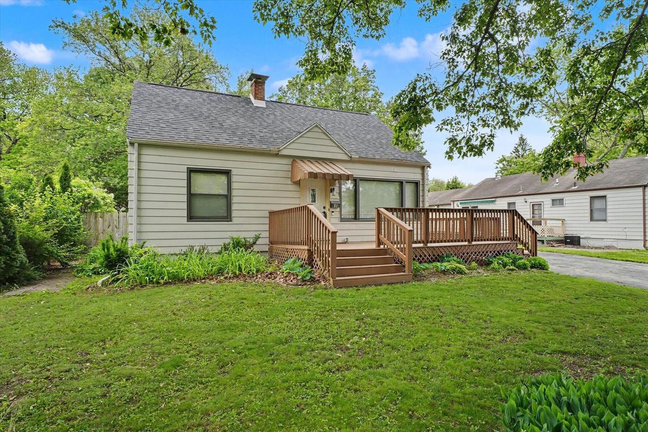 610 S Western Ave., Champaign, IL 61821