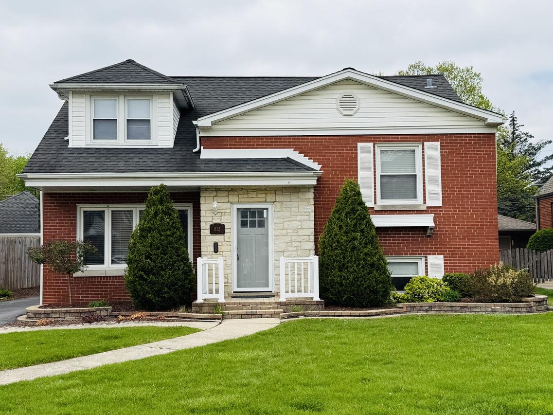 812 S Catherine Ave., La Grange, IL 60525