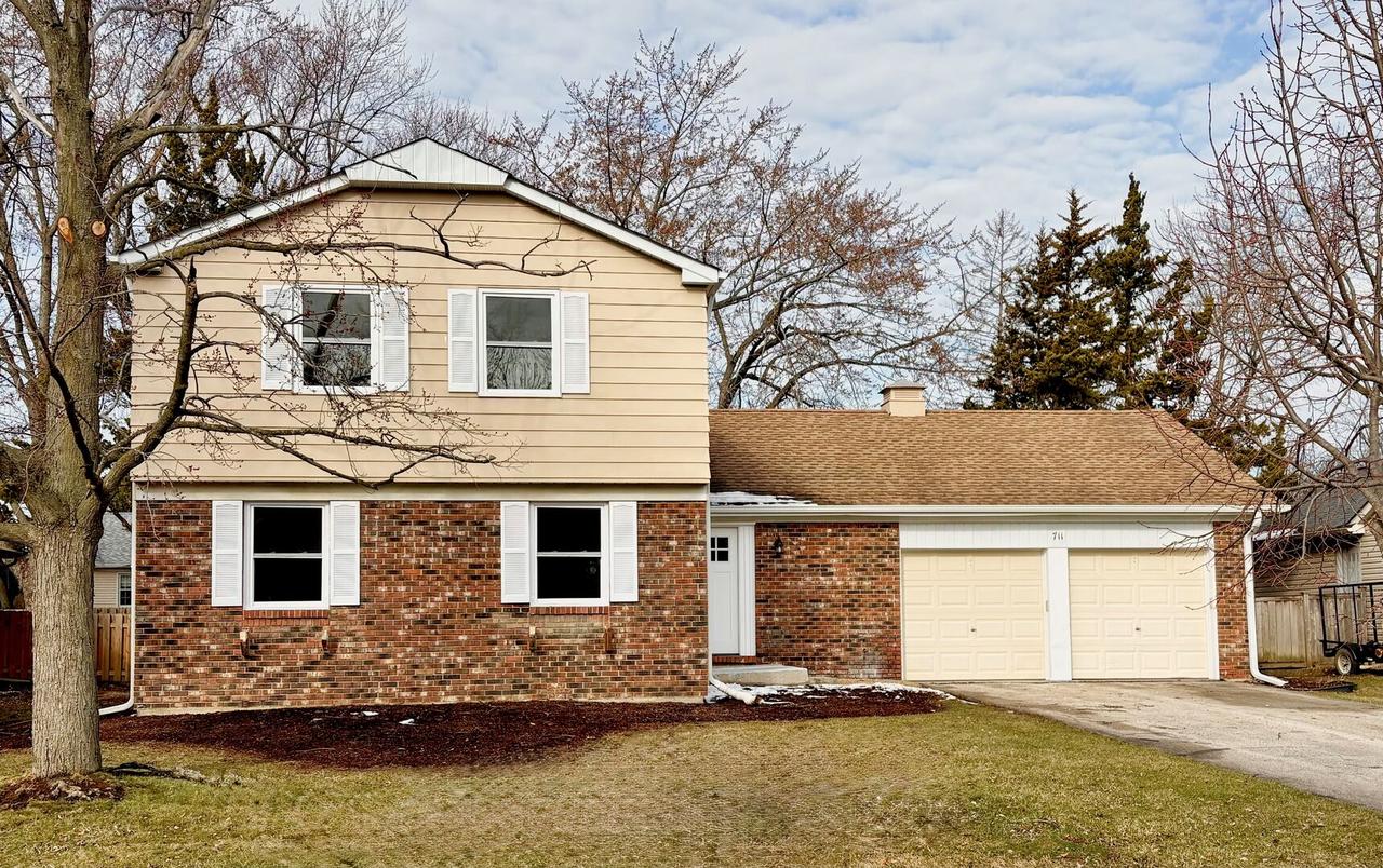 711 Woodhollow Ln., Buffalo Grove, IL 60089