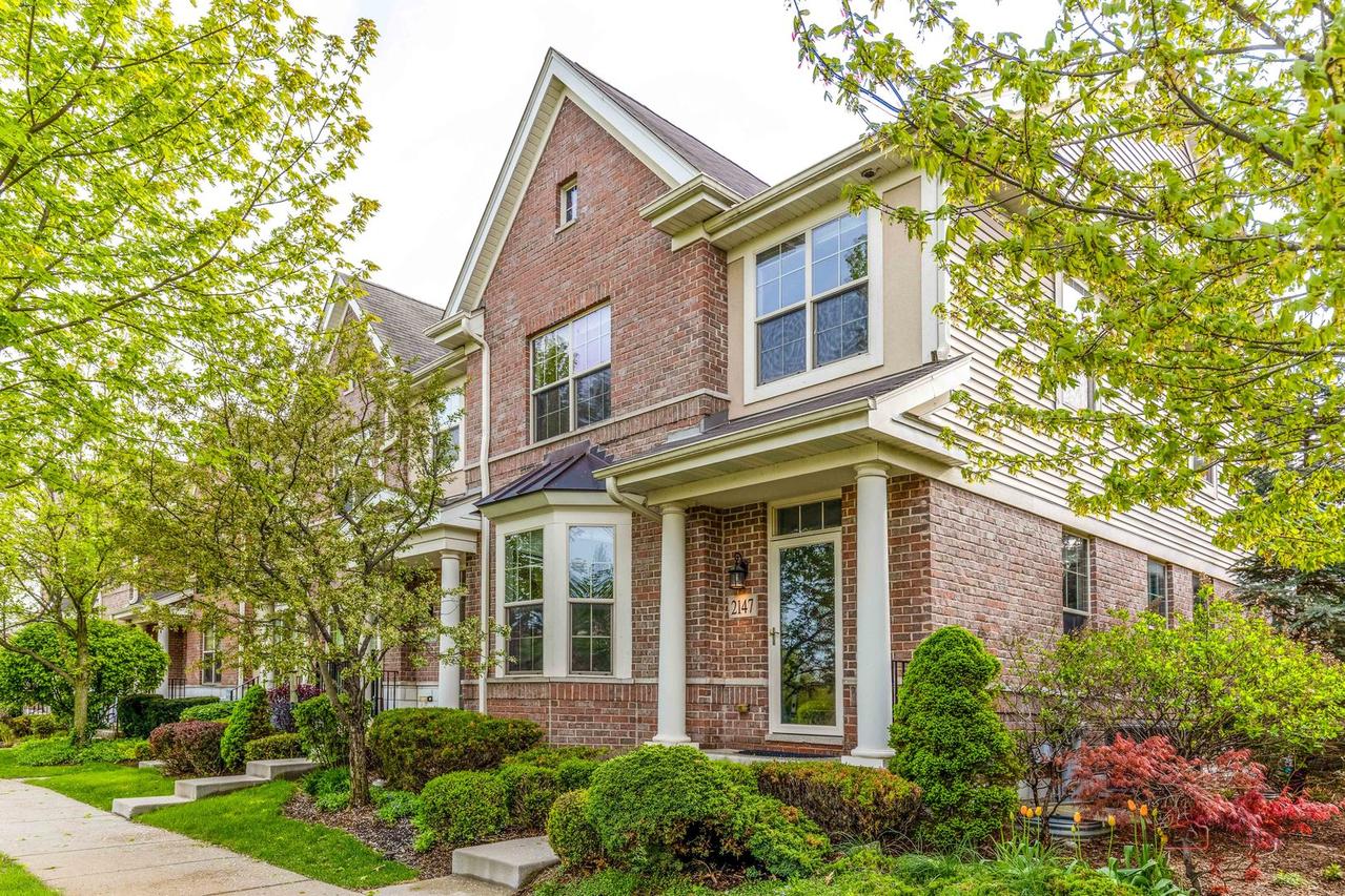 2147 Apple Hill Ln., Buffalo Grove, IL 60089