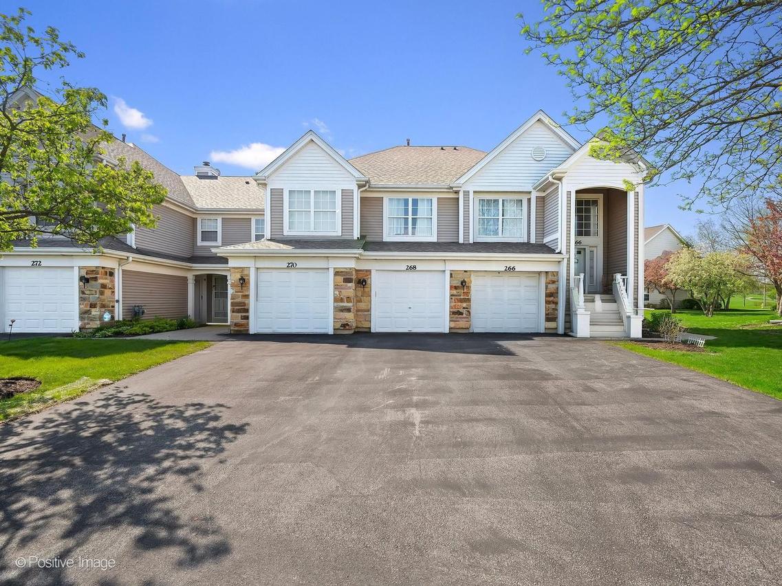 268 Arlington Ct., Carol Stream, IL 60188
