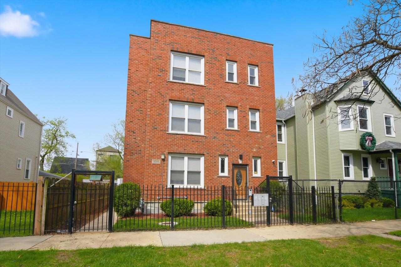 6500 S Dorchester Ave., Chicago, IL 60637