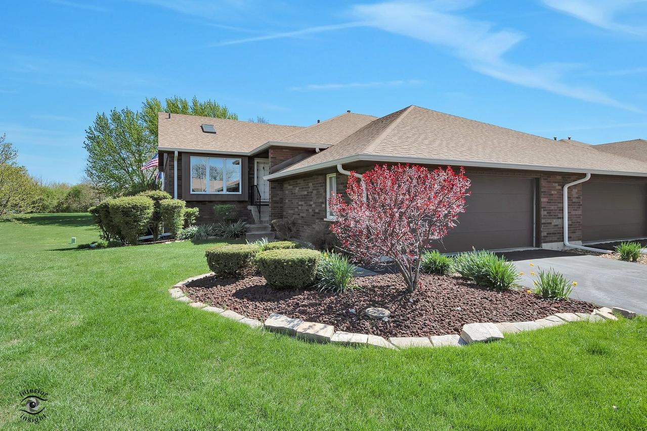 8827 Clearview Dr., Orland Park, IL 60462