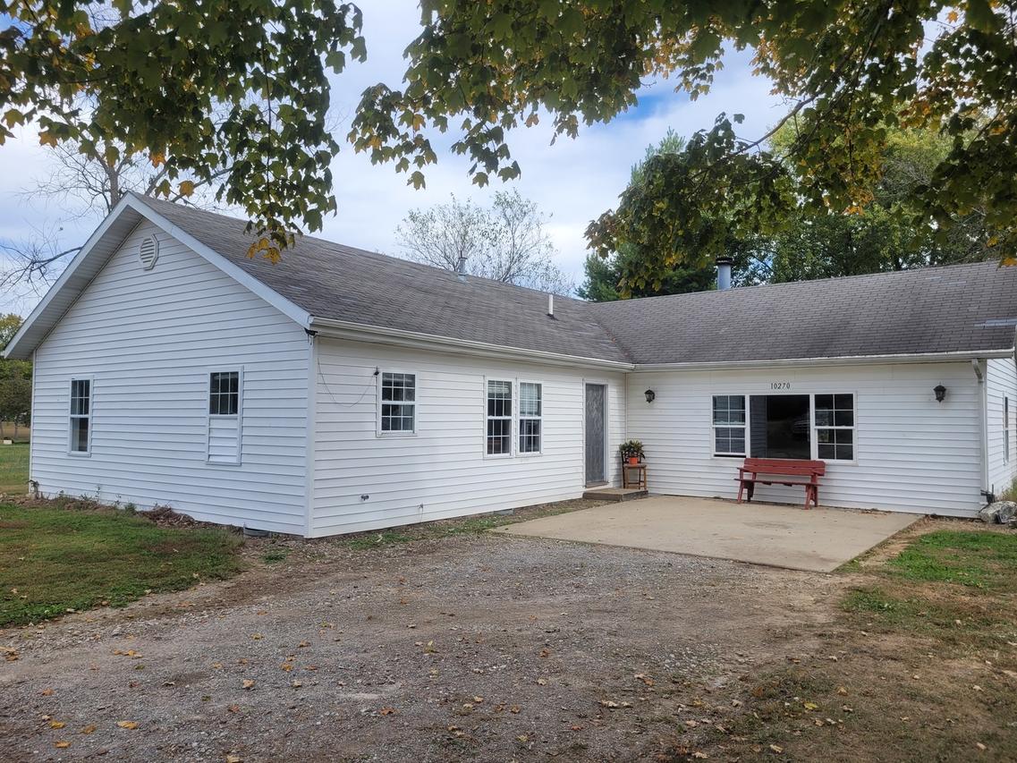 10270 N Reynolds Ln., Mt Vernon, IL 62864
