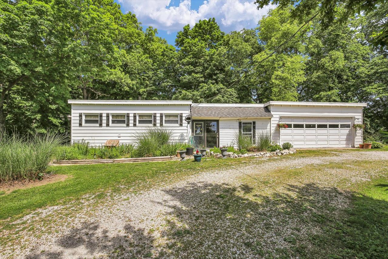 2718 Cr 1200 N Rd., Homer, IL 61849