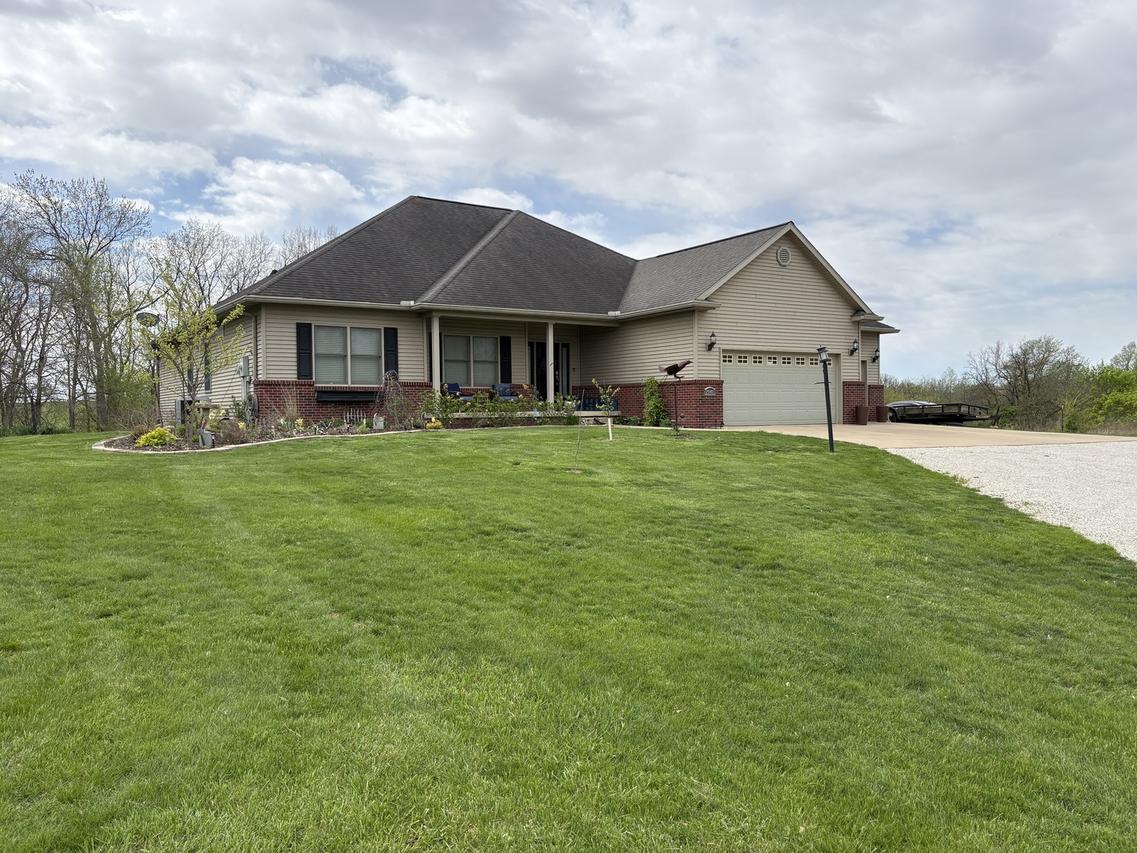 25401 Longview Rd., Hopedale, IL 61747