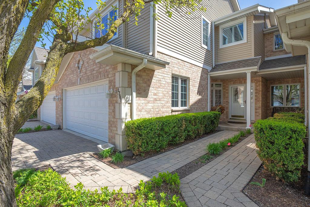 1751 Park Ridge Point, Park Ridge, IL 60068
