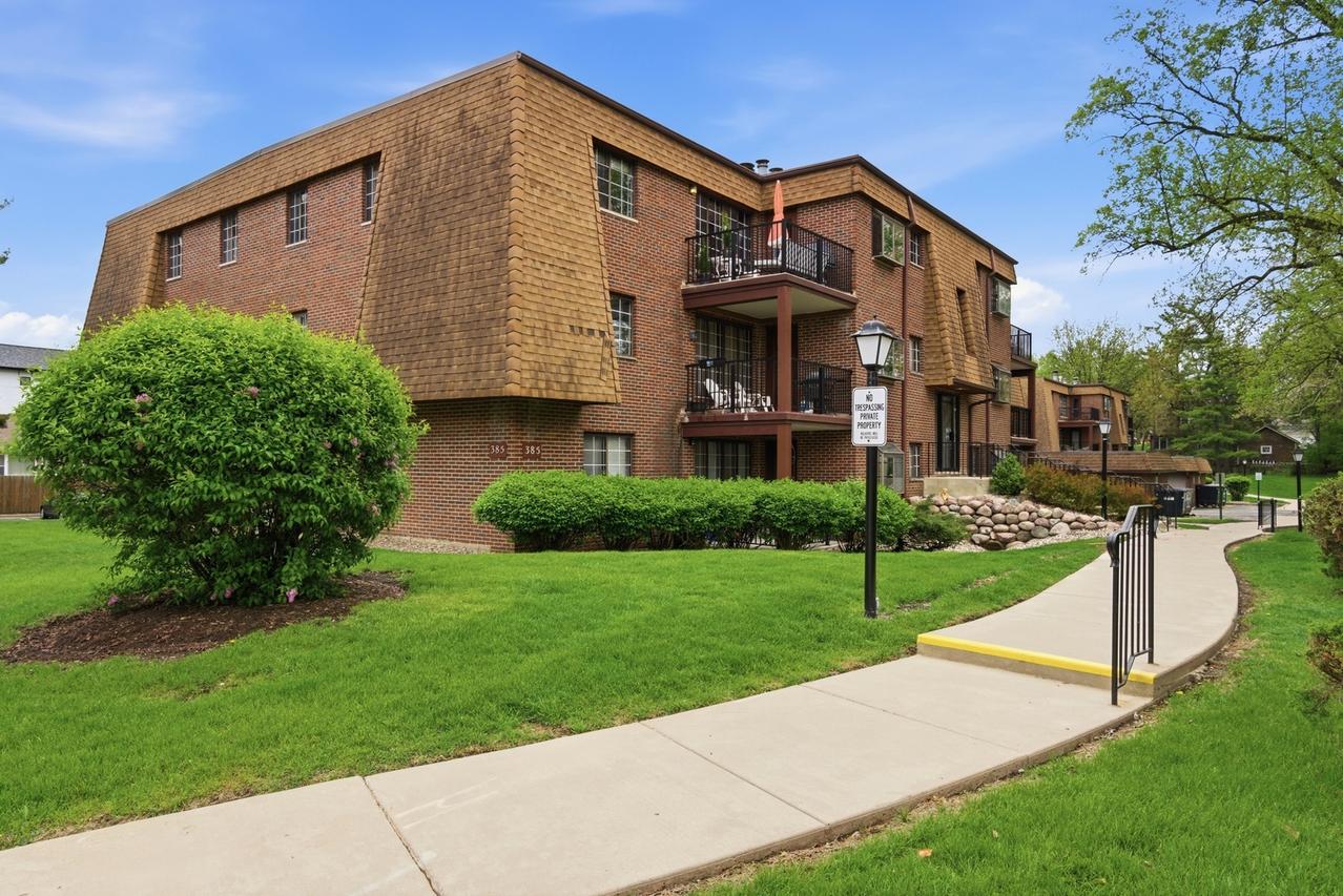 385 Duane St. #304, Glen Ellyn, IL 60137