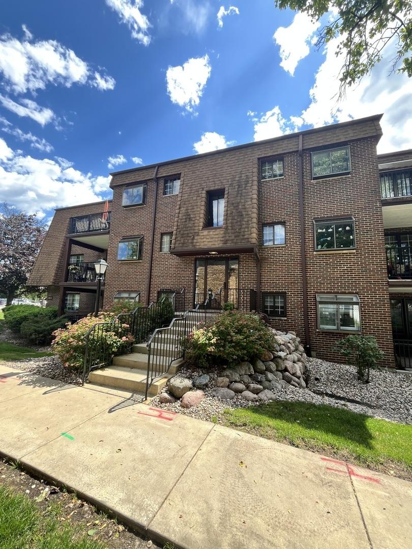 385 Duane St. #304, Glen Ellyn, IL 60137