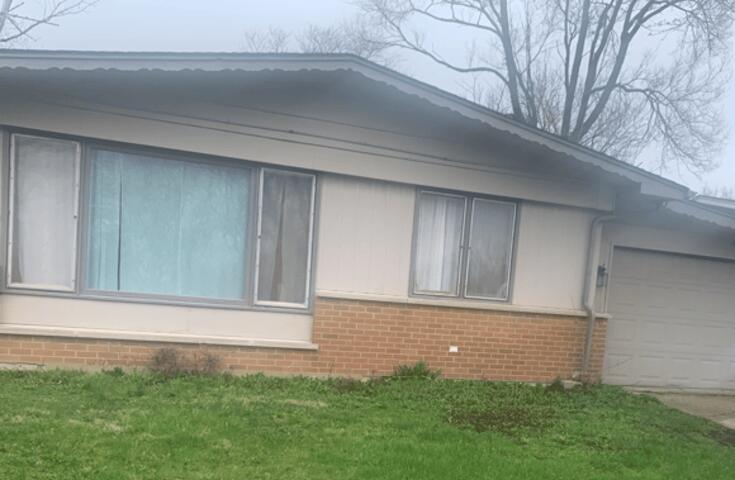 224 N Pleasant Dr., Glenwood, IL 60425