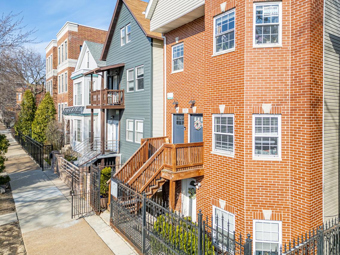 3115 N Oakley Ave., Chicago, IL 60618