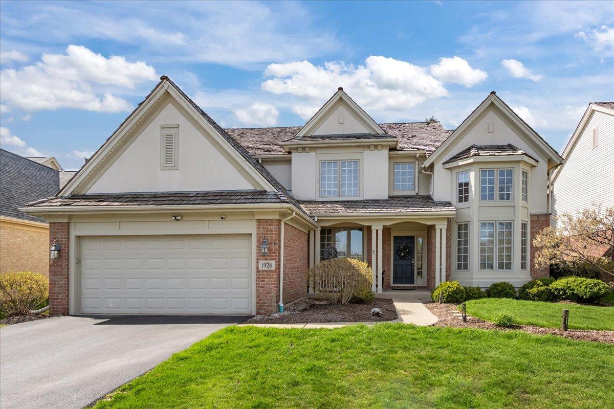 1924 Wyndham Cir., Glenview, IL 60025