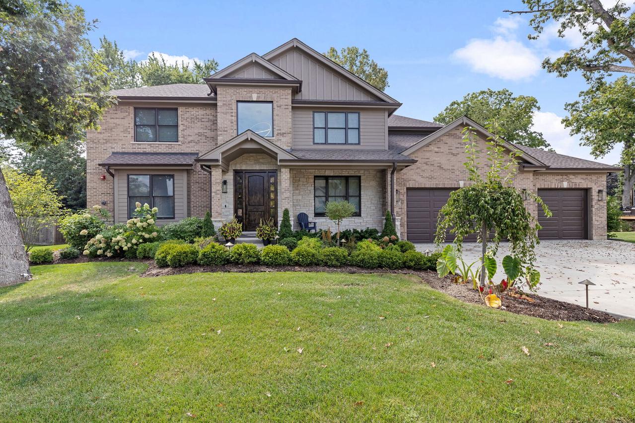 1162 Sycamore Dr., Lake Zurich, IL 60047