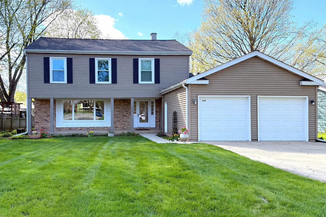 648 Darlington Ln., Crystal Lake, IL 60014