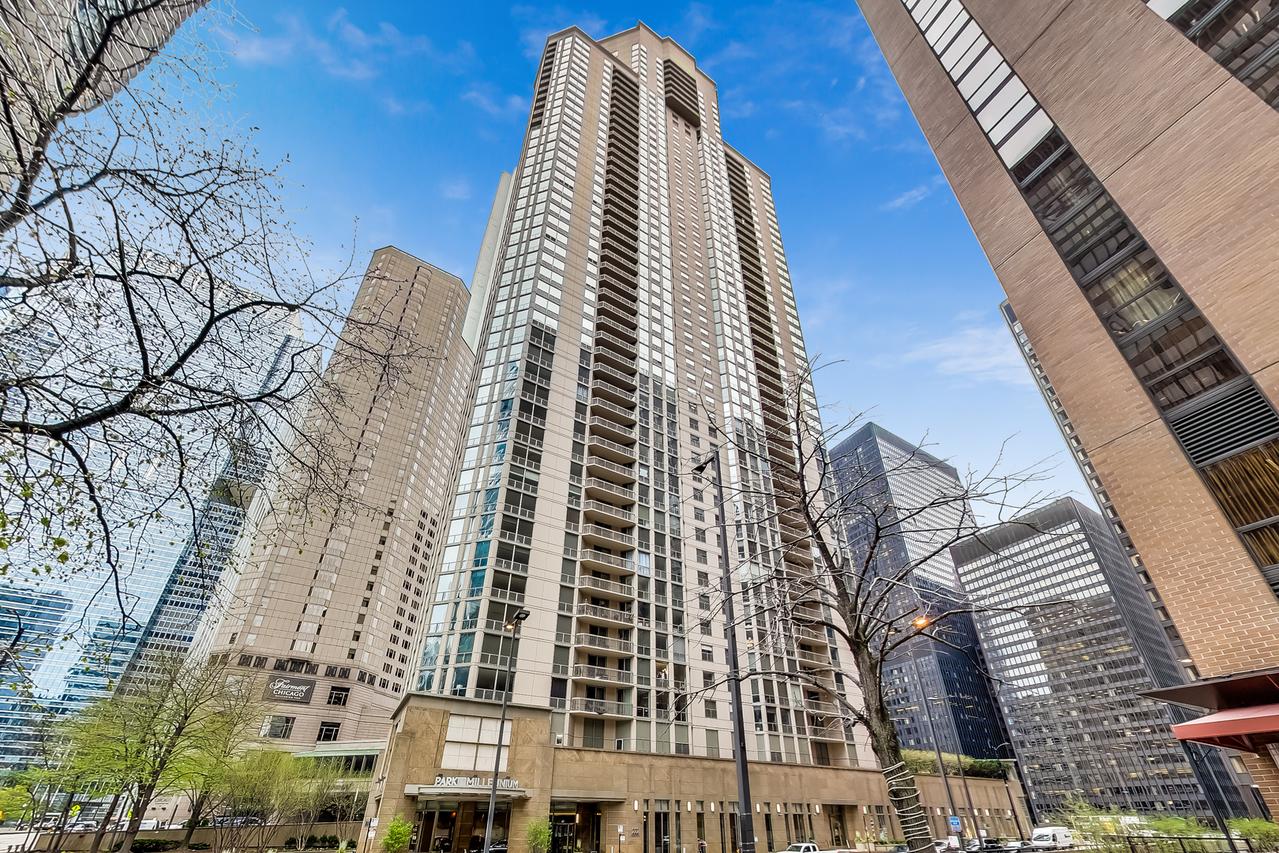 222 N Columbus Dr. #711, Chicago, IL 60601
