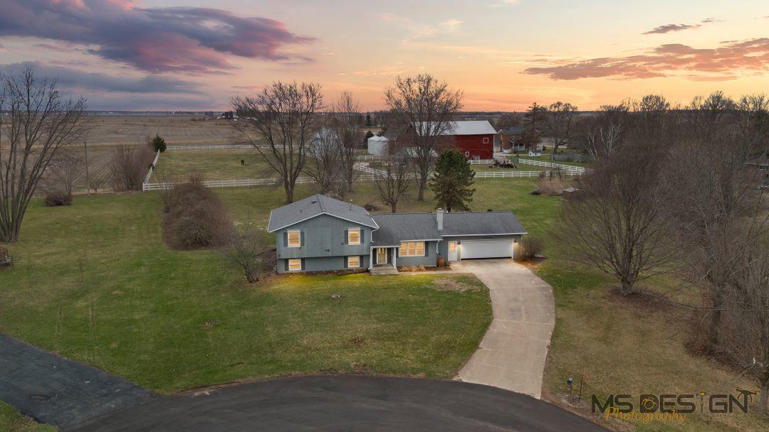 2S456 Cedar Ct., Elburn, IL 60119