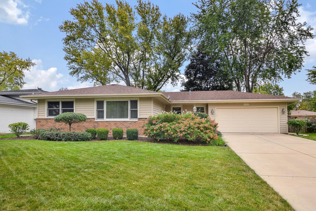 1920 Richard St., Aurora, IL 60506