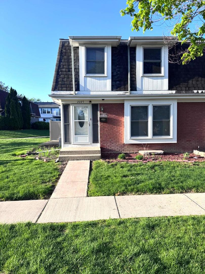 2227 Denton Ct., Schaumburg, IL 60194