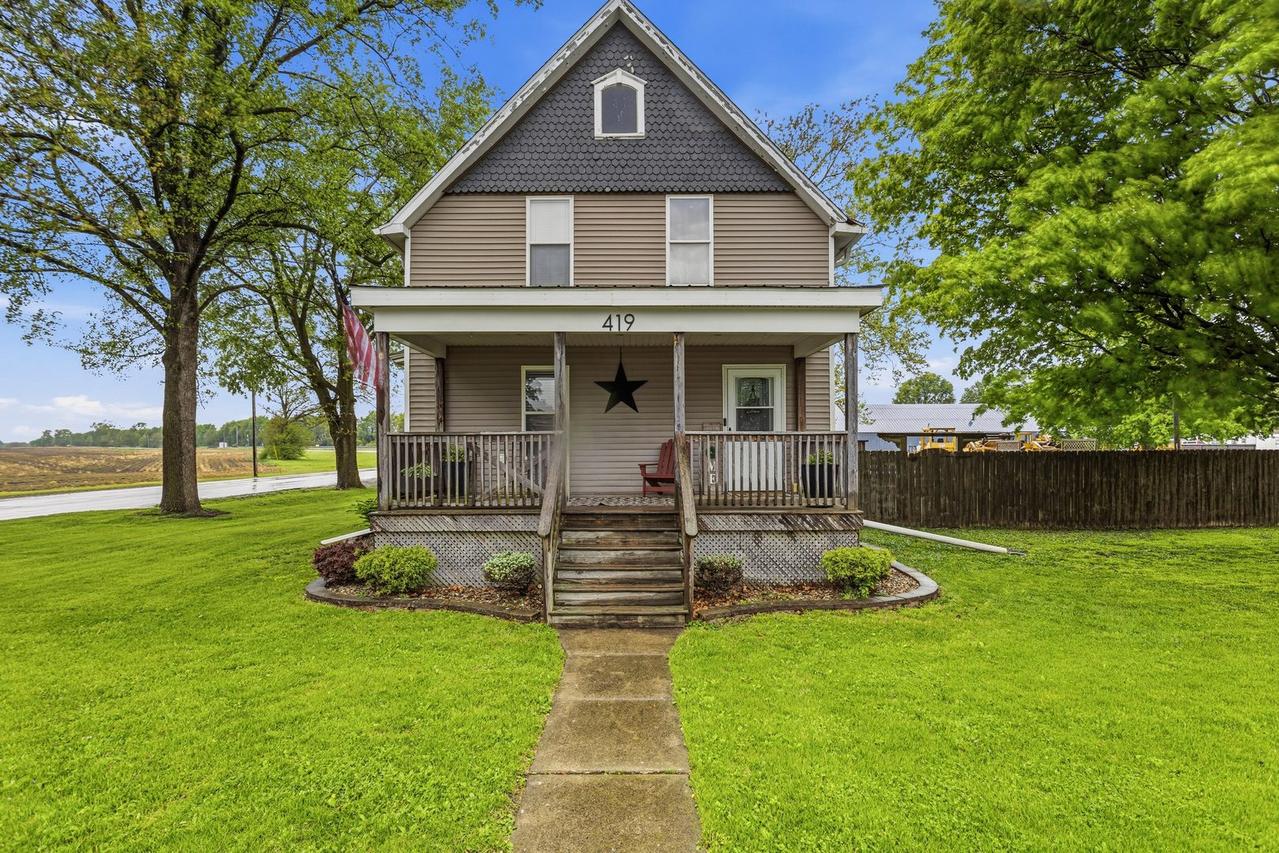 419 S Hamilton St., Mclean, IL 61754