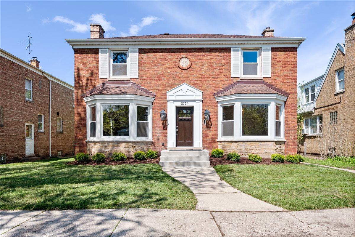 2734 W Fargo Ave., Chicago, IL 60645