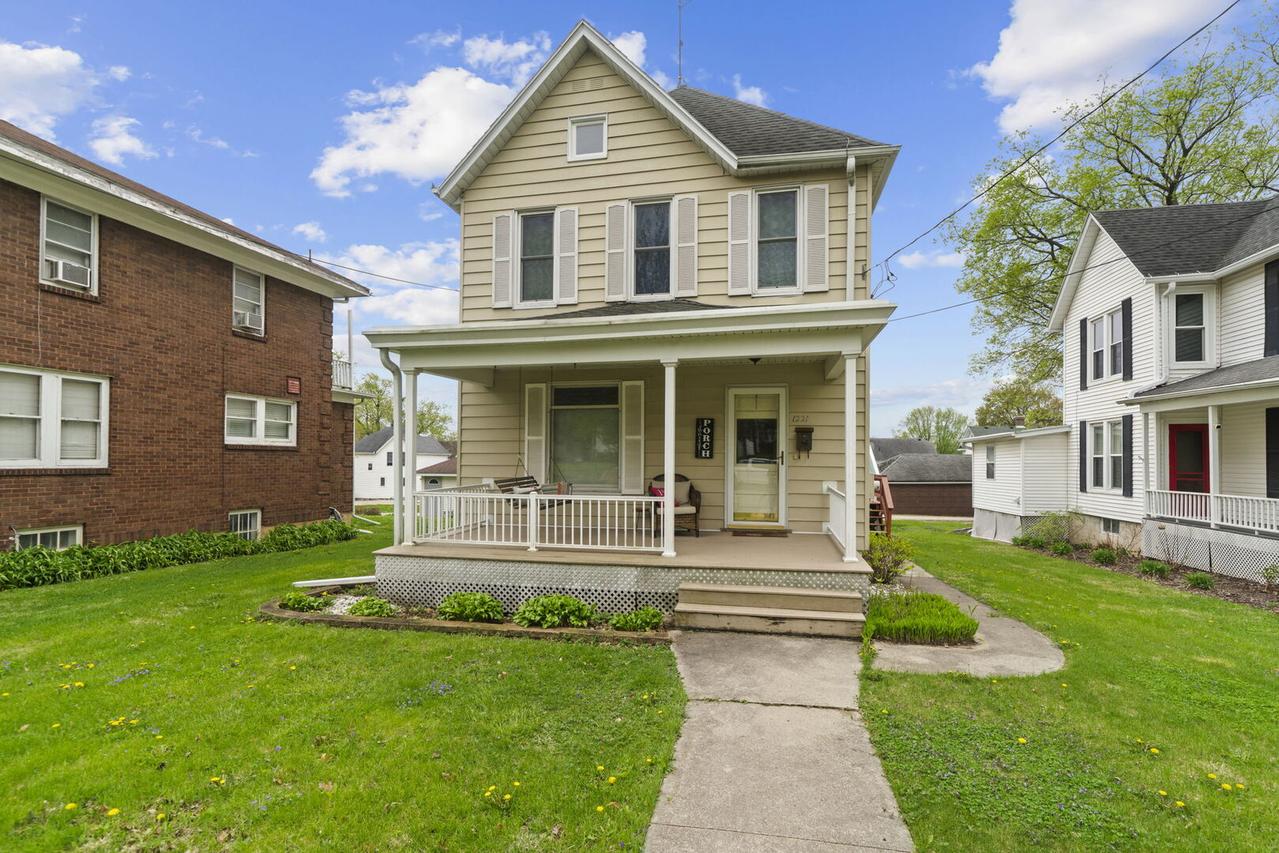 1221 W Lincoln Blvd., Freeport, IL 61032