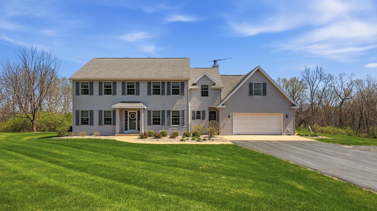 1967 E Cross Rd., Galena, IL 61036