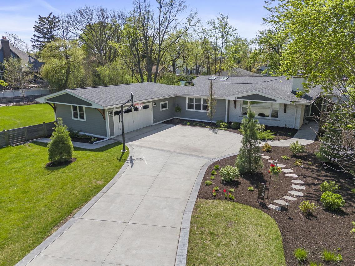 4429 Prospect Ave., Downers Grove, IL 60515