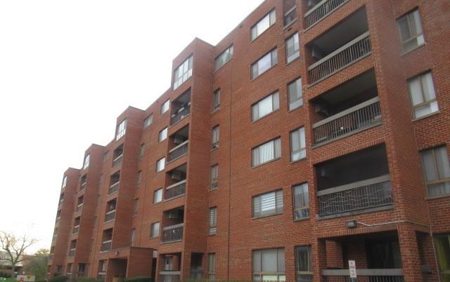 701 Forum Sq. #607, Glenview, IL 60025