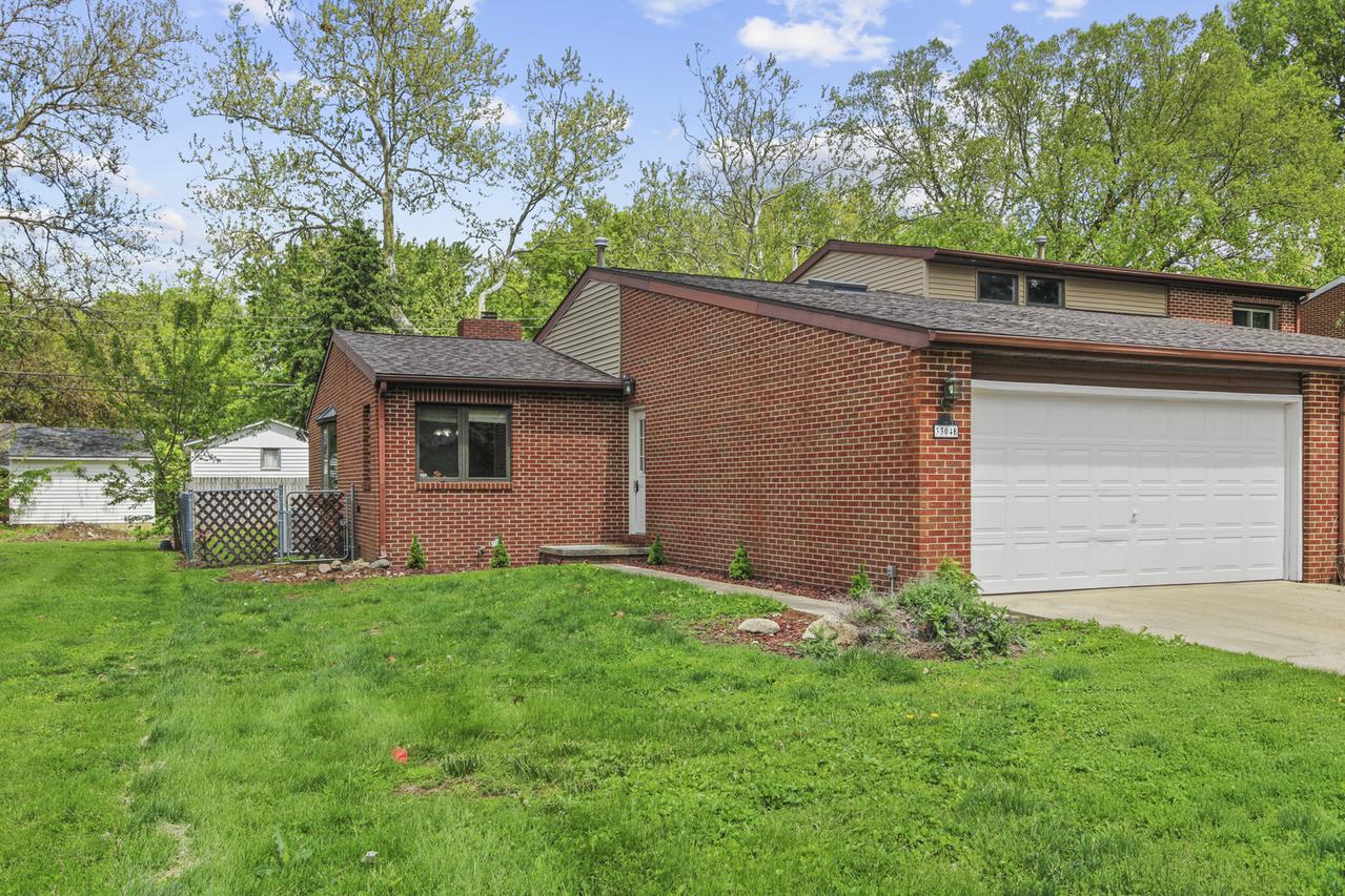 3304 Halifax Dr. #B, Champaign, IL 61822