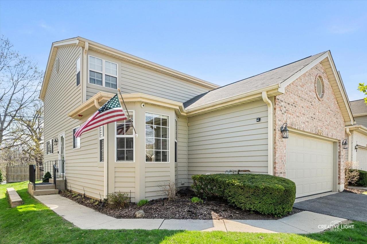 36 Townsend Cir., Naperville, IL 60565